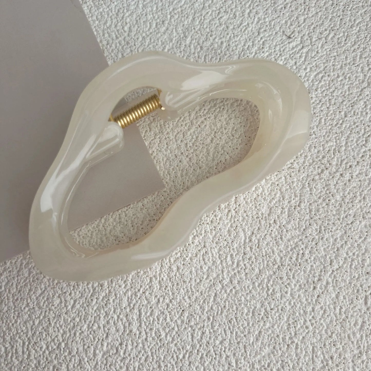 Tortoiseshell Hollow Hair Claw Clip